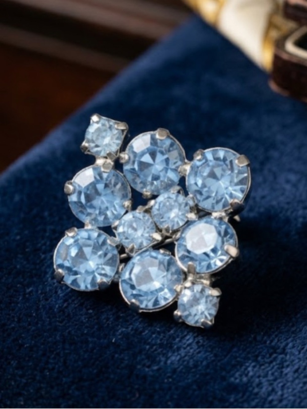 La Rel Signed Light Blue Crystal Cluster
